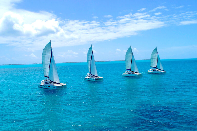Catamaran Sailing to Isla Mujeres