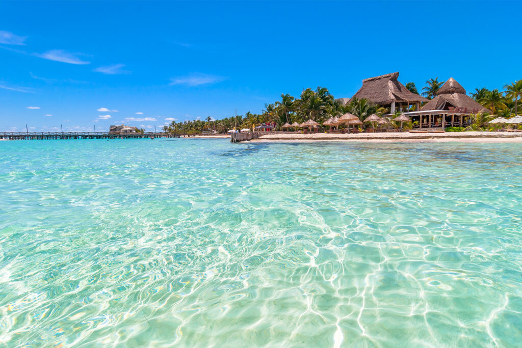 Catamaran Sailing to Isla Mujeres